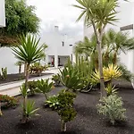 Lanzarote Village 4*