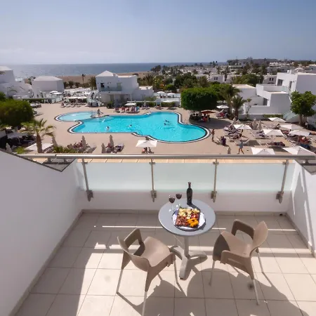 فندق لانثاروتيه فيليدج بويرتو ذيل كارمين