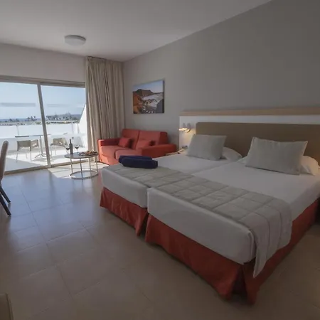 Lanzarote Village 4*