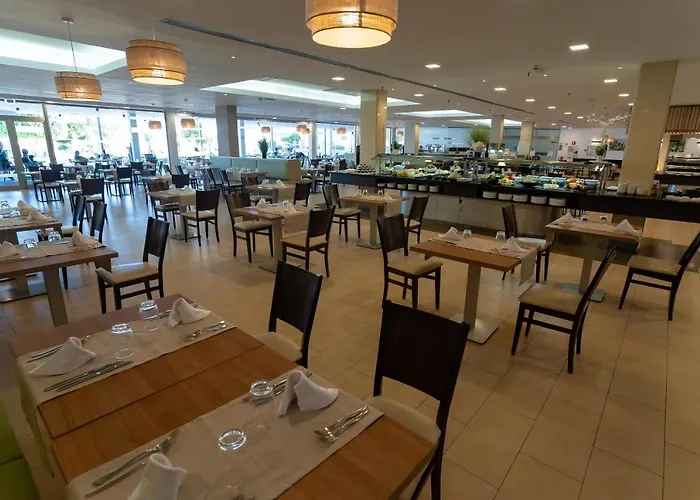 Lanzarote Village Hotell 4*