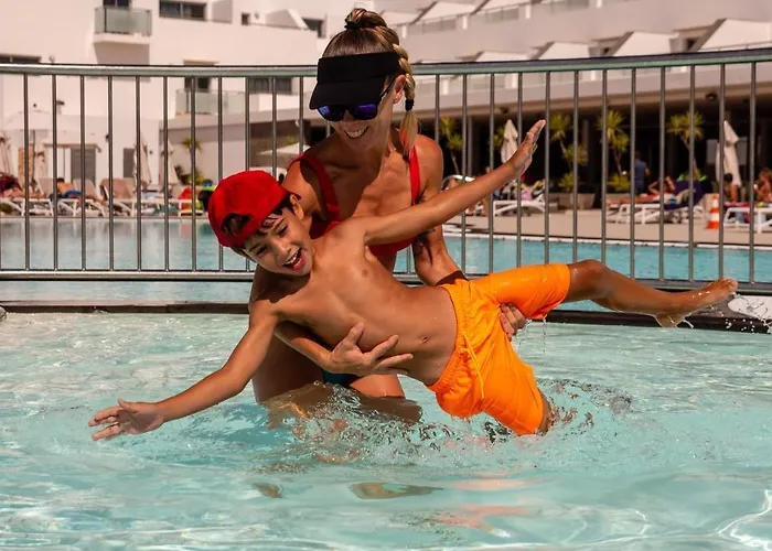 Lanzarote Village 4*