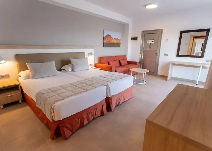 Готель Lanzarote Village 4*