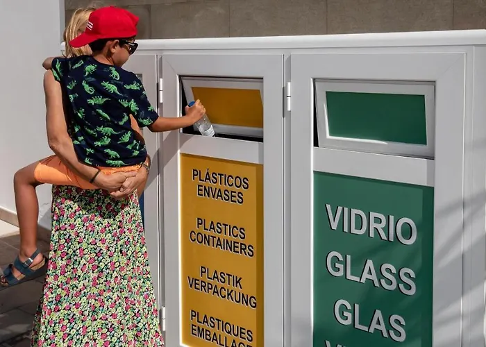 لانثاروتيه فيليدج فندق 4*