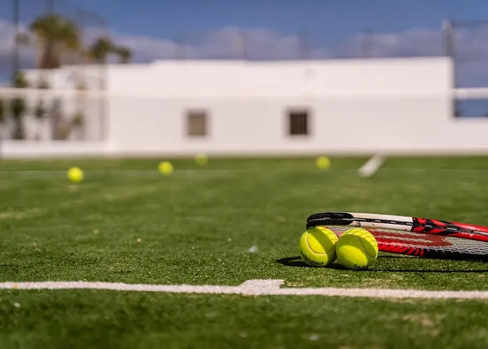 لانثاروتيه فيليدج