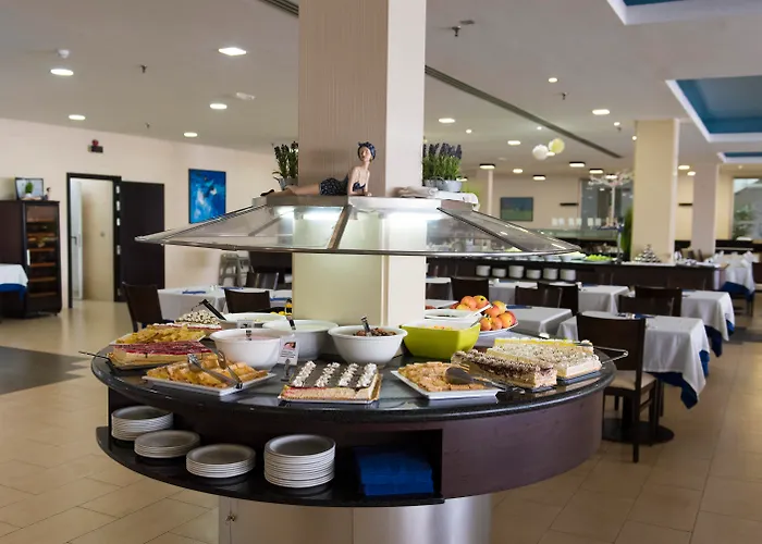 لانثاروتيه فيليدج 4*