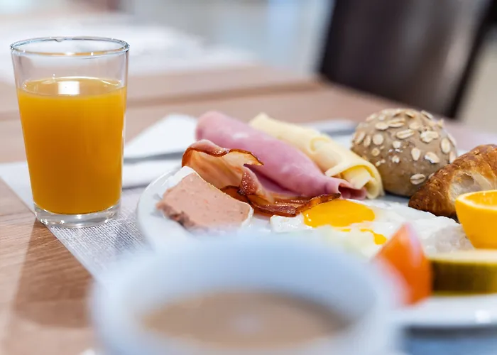 لانثاروتيه فيليدج