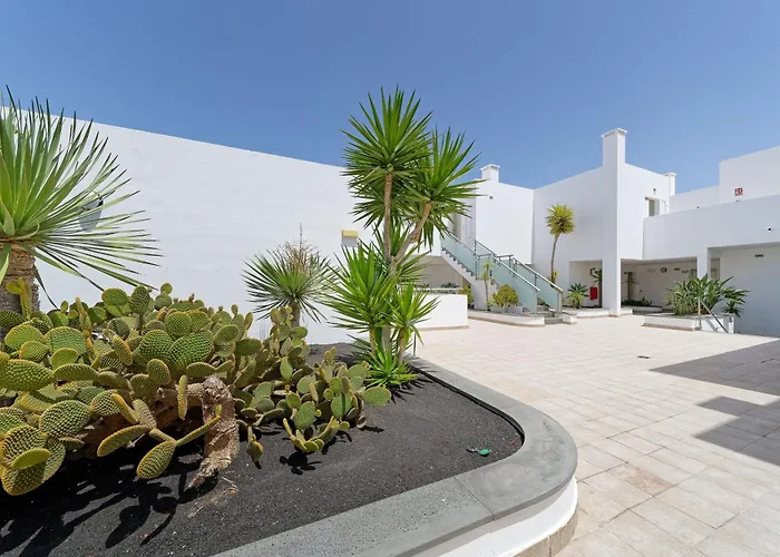 لانثاروتيه فيليدج