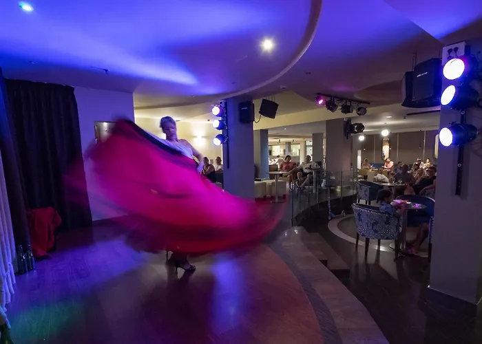 لانثاروتيه فيليدج